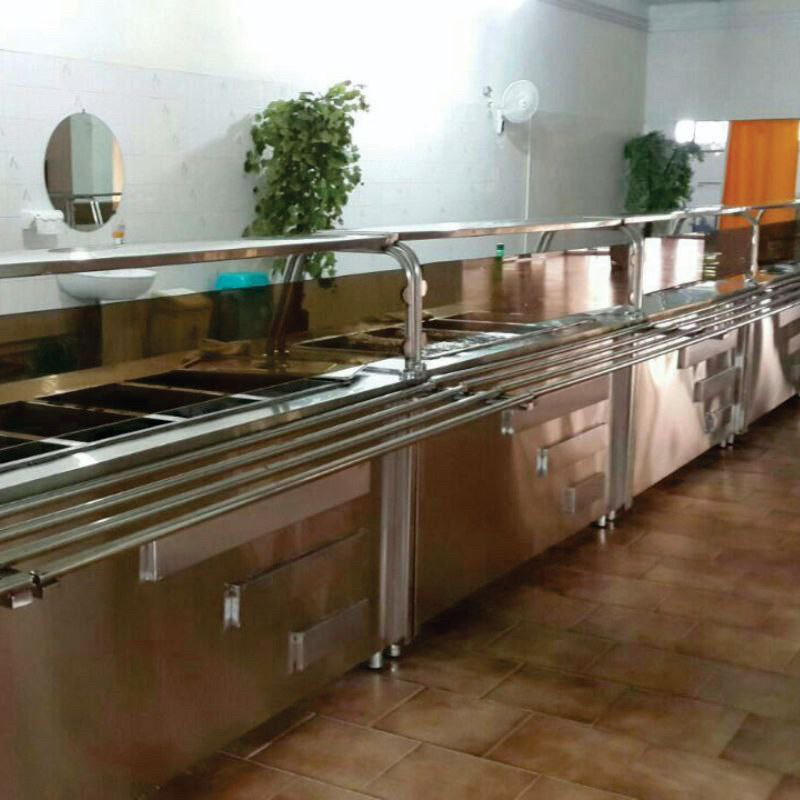 Manager and executive of large industrial kitchen projects above 1000 meters