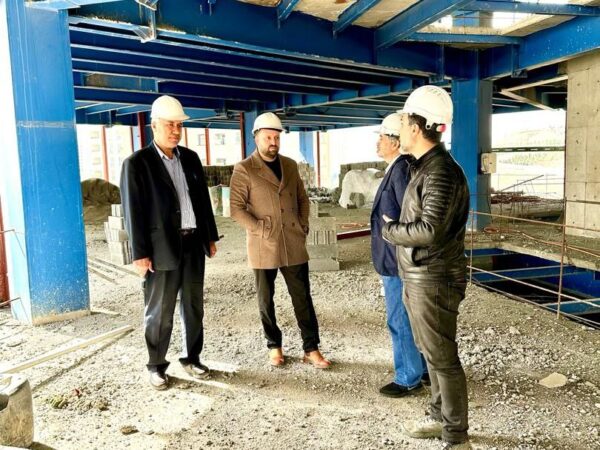 photo_5994529573955552605_y