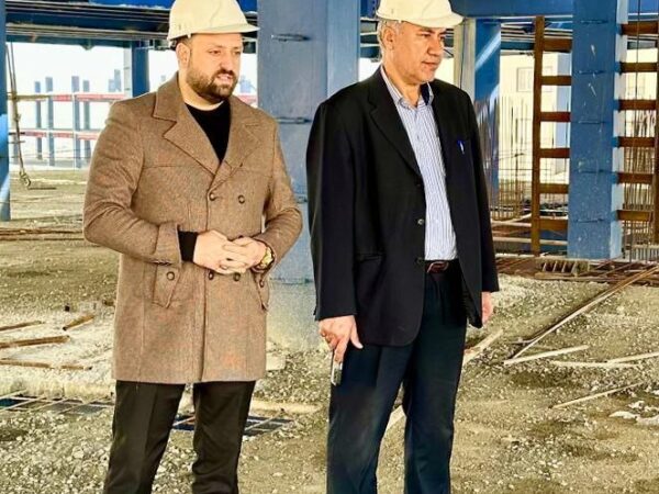 photo_5994529573955552606_y