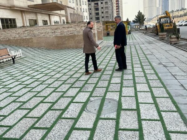 photo_5994529573955552610_y