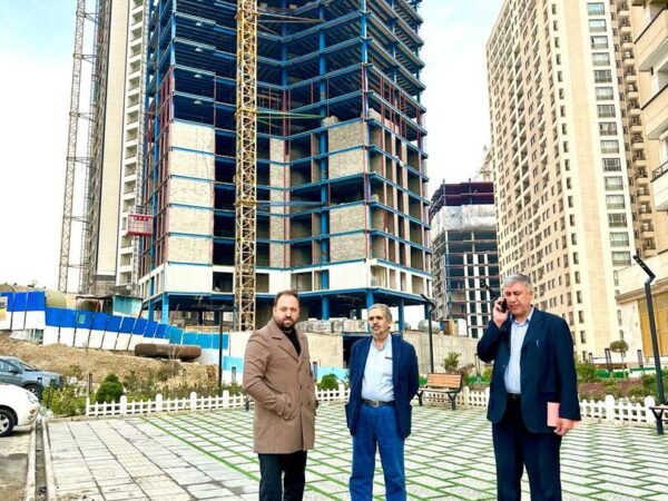 photo_5994529573955552619_y