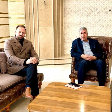 photo_5994529573955552625_y