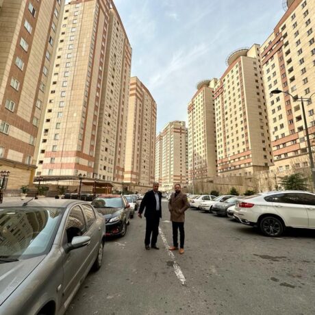 photo_5994529573955552633_y