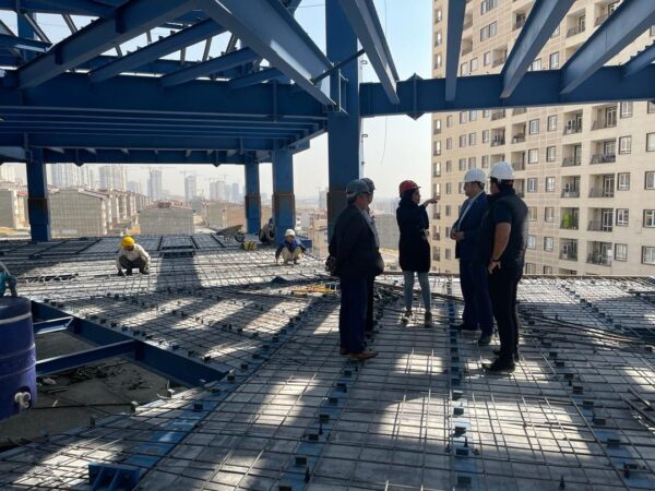 photo_5994529573955552793_y