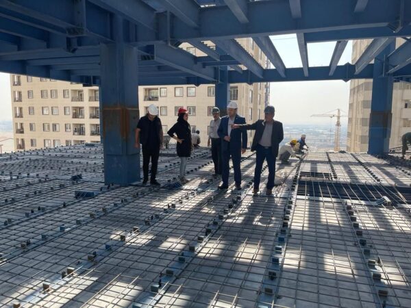 photo_5994529573955552802_y