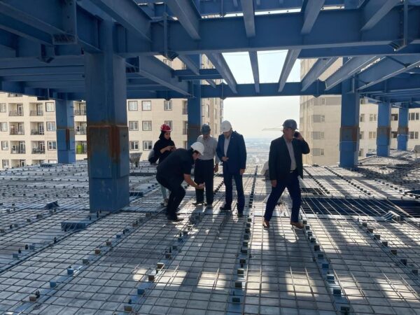 photo_5994529573955552805_y