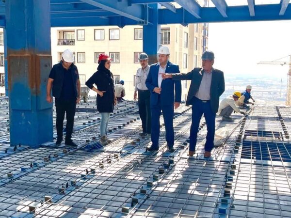 photo_5994529573955552808_y