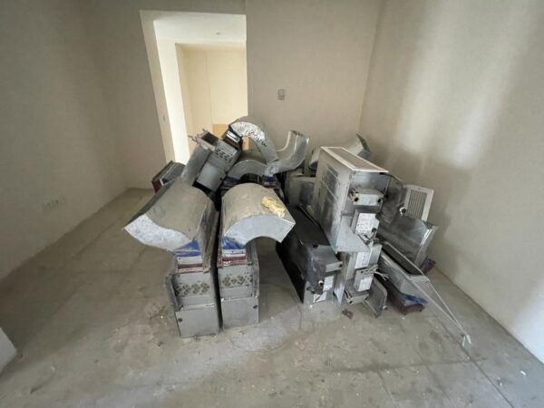 photo_5994529573955552844_y