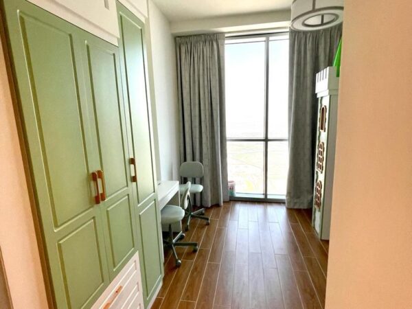 photo_5994529573955552865_y