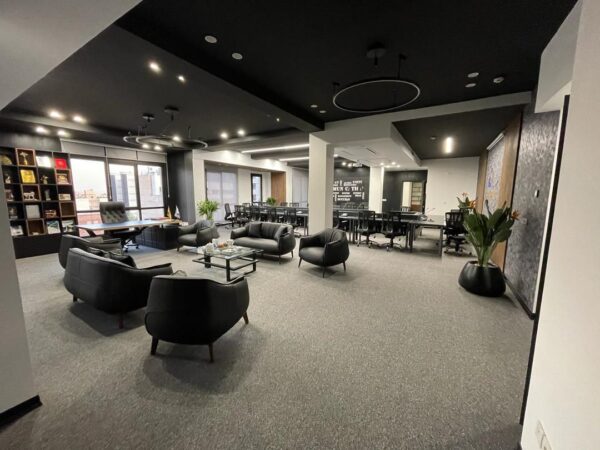 photo_5994529573955552873_y