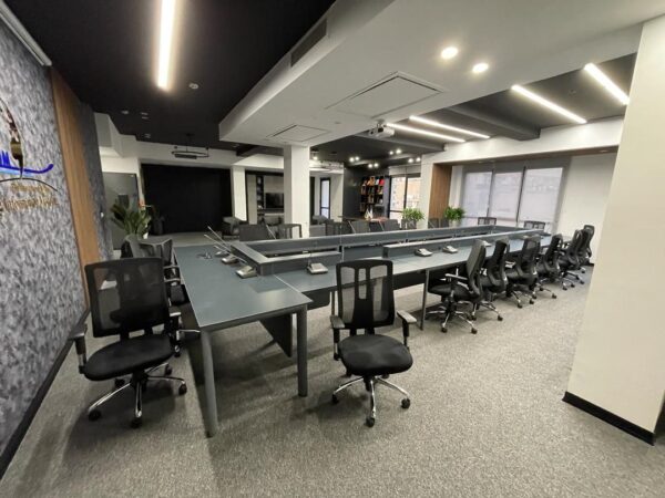 photo_5994529573955552880_y