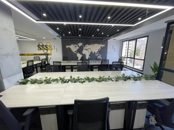 photo_5994529573955552892_y