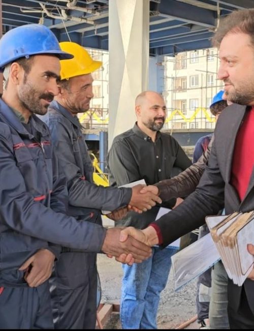 تقدیر بهترین انبوه ساز ایران از کارگران پروژه